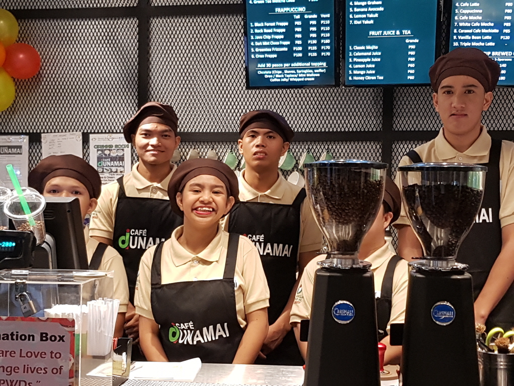 Opening Dunamai Cafe, a special place beyond the disability